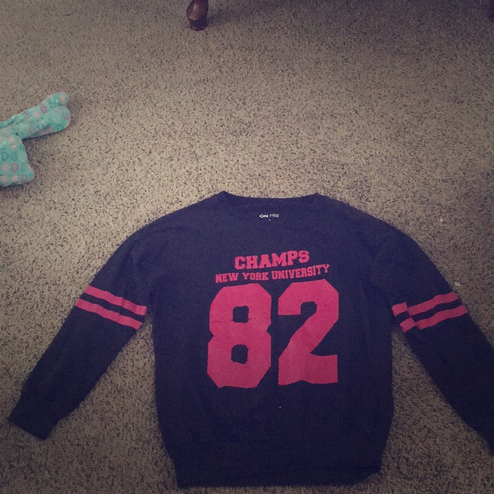 Sweatshirt